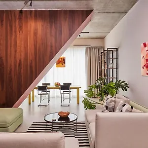 New Beautiful Design In West Bed and breakfast
